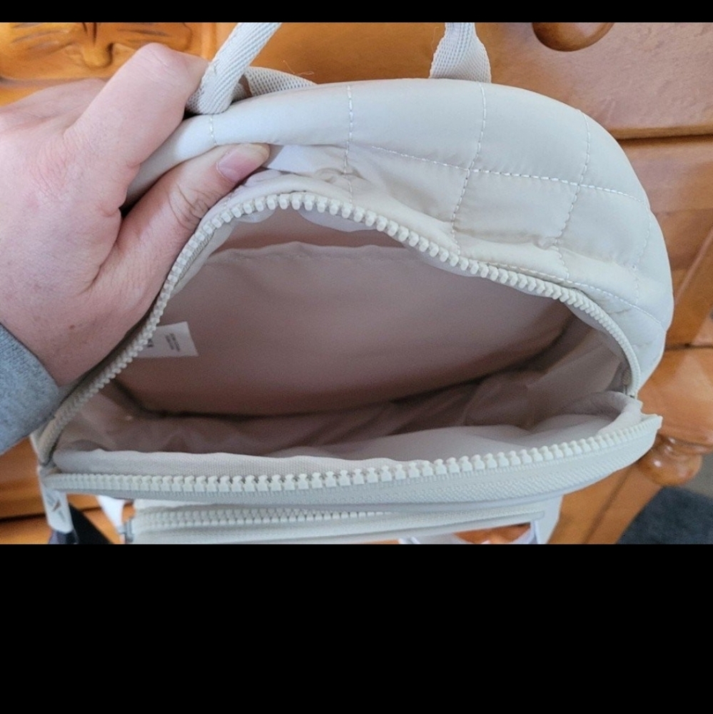 Reebok Mini Backpack - Picture 3 of 4